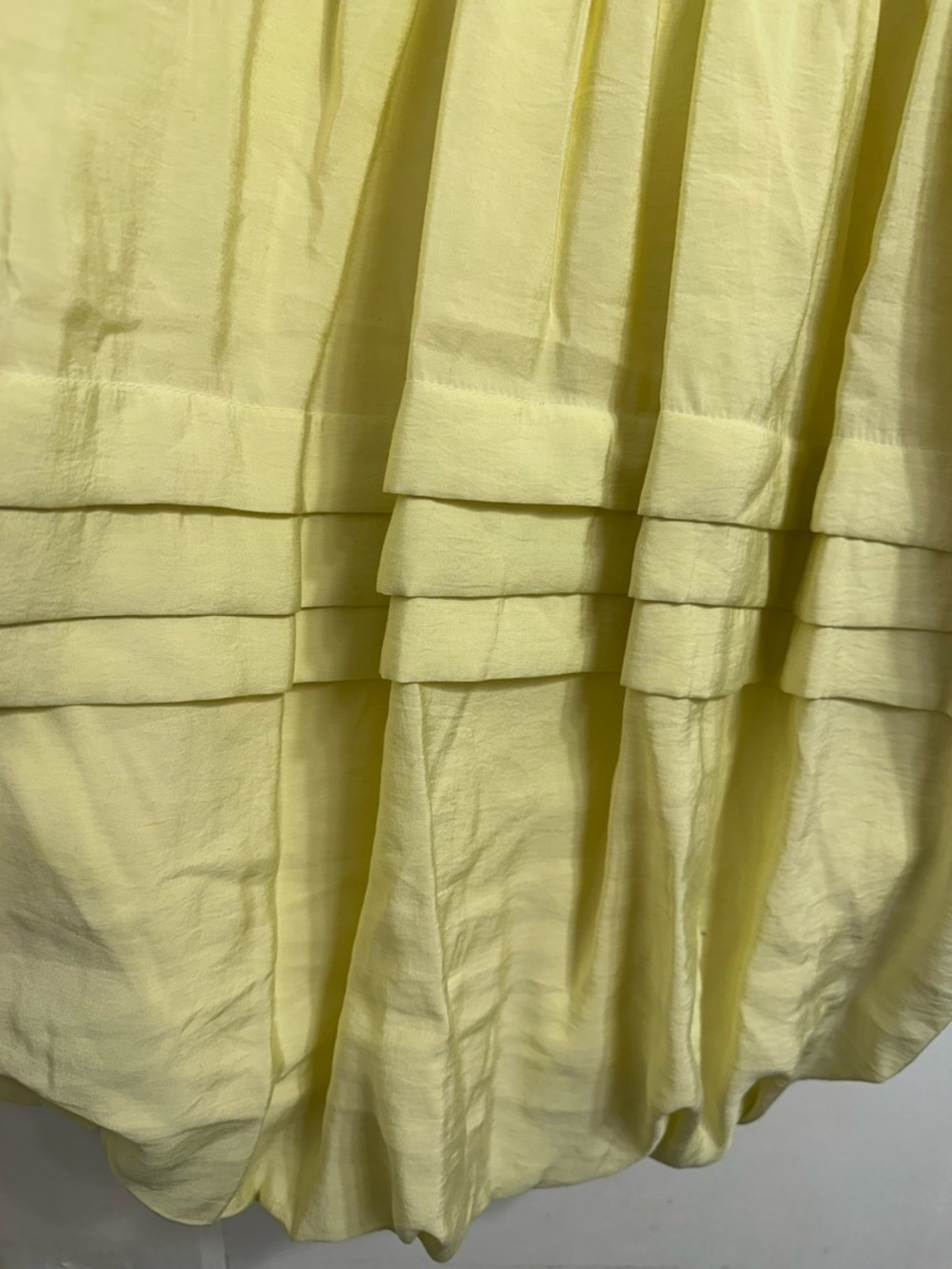 NWOT Women's Anthropologie Light Yellow Pleated Sleeve Balloon Blouse - Sz 1X - Picture 2 of 7
